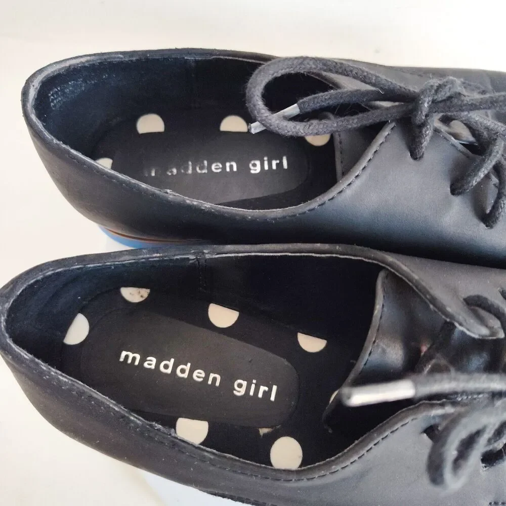 Madden‎ Girl Jacobz Faux Leather Wingtip Oxford Shoes Black 8.5 Lace Up Academia